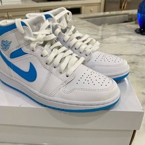 Women’s Air Jordan 1 Mid